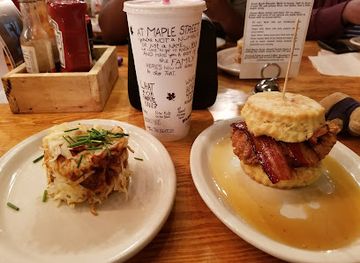 tennessee/chattanooga/restaurant/maple-street-biscuit-company