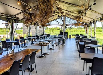 canada/northern-canada/restaurant/restaurant-pearl-morissette