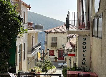 greece/mount-parnassus/restaurant/taberna-ta-skalakia