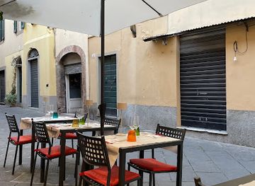 italy/lucca/restaurant/osteria-pane-e-sale