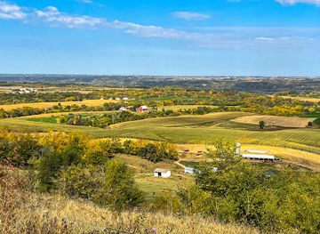iowa/effigy-mounds-national-monument/restaurant/breitbach-s-country-dining