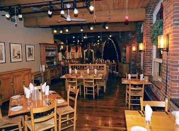 vermont/woodstock/restaurant/simon-pearce