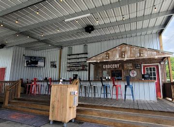 louisiana/plantation-country/restaurant/the-crawfish-hole