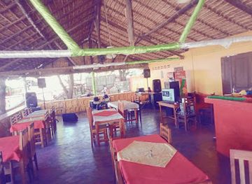 madagascar/mahajanga/restaurant/2friends-beach