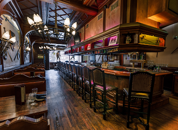 Mader's Restaurant