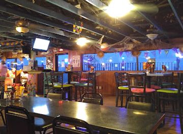 alabama/red-hills/restaurant/fire-by-the-lake