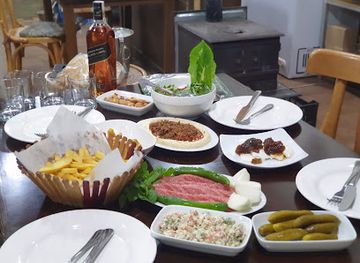 lebanon/qadisha-valley/restaurant/jalset-al-sayyad