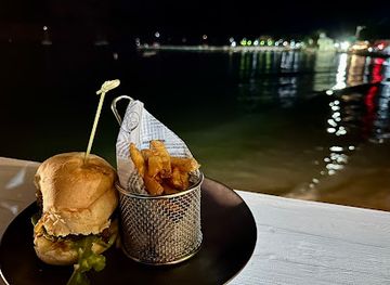 barbados/mullins/restaurant/cherry-beach-barbados