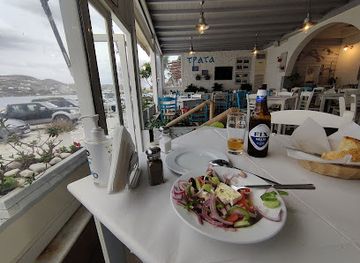 greece/cyclades/restaurant/trata