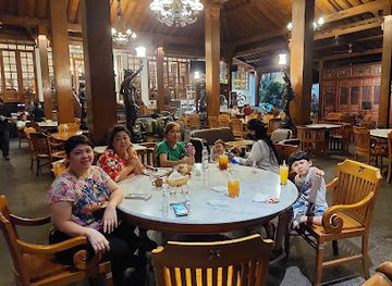 indonesia/semarang/restaurant/koenokoeni-cafe-gallery