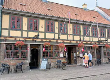 Den Gamle Kro A/S