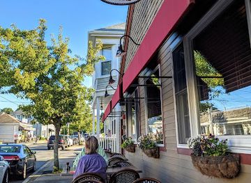 rhode-island/narragansett-beach/restaurant/pj-s-pub