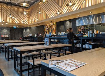 canada/toronto/harbourfront/restaurant/kinka-sushi-bar-izakaya-harbourfront