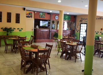 belize/belize-city/restaurant/senor-coconut