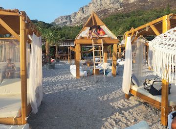 montenegro/brda/restaurant/pura-vida