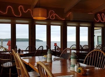 wisconsin/door-county/restaurant/shoreline-restaurant