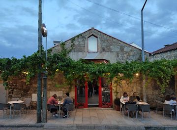 portugal/ponte-de-lima/restaurant/taberna-porta-vermelha