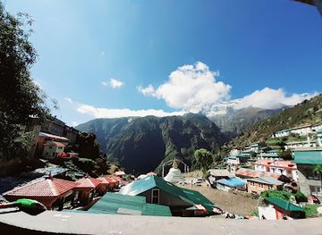 nepal/namche-bazaar/restaurant/the-hungry-yak-live-music-bar-pvt-ltd