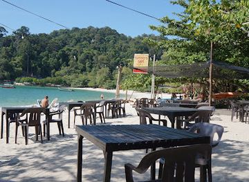 malaysia/pulau-pangkor/restaurant/daddy-s-cafe