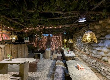 pakistan/baltistan/restaurant/cafe-culture-hunza