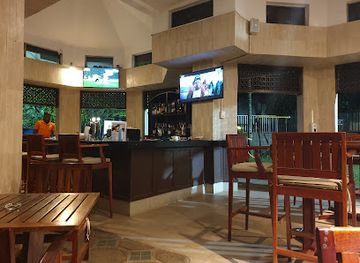 cameroon/bouba-njida-national-park/restaurant/le-safoutier-restaurant