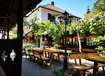 hungary/transdanubia/restaurant/hintalo-vendeglo