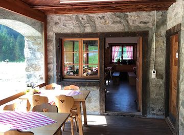 liechtenstein/gnalp-trail/restaurant/alp-valuna