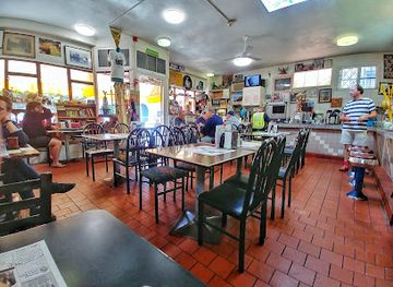 rhode-island/providence/college-hill/restaurant/louis-family-restaurant