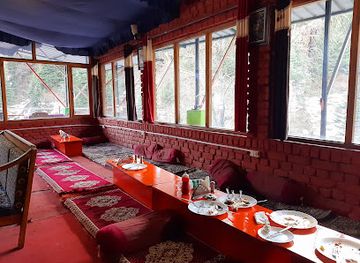 india/manali/restaurant/full-on-cafe-restaurant