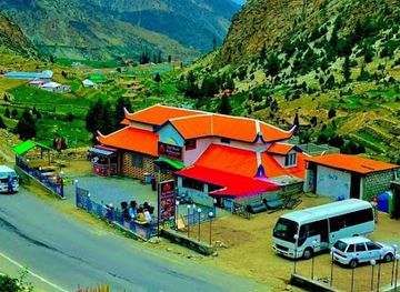 pakistan/kohistan/restaurant/top-moon-restaurant-and-hotel-babusar