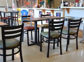 tennessee/oak-ridge/restaurant/off-road-diner-and-dogs-formerly-chicago-s-own