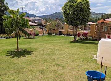 uganda/bwindi-impenetrable-national-park/restaurant/kyamp-s-restaurant