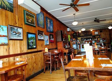 new-york/southern-tier/restaurant/whole-in-the-wall