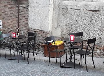 italy/urbino/restaurant/il-buco-la-bottega-della-pizza-e-cresceria-dal-1954