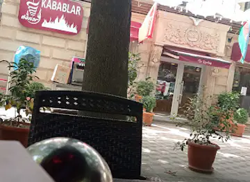 Üç Qardaş Restoran