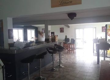 gabon/ogooue-maritime-province/restaurant/les-deux-chacoux