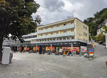 Cafe Restaurant Engel Asian & Local