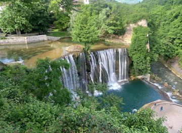 bosnia-and-herzegovina/jajce-waterfalls/restaurant/cevabdzinica-dedo