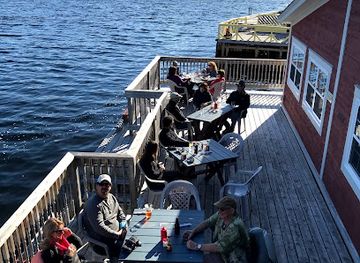 canada/gros-morne-national-park/restaurant/merchant-warehouse-retro-cafe-wine-bar