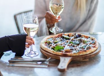 sweden/karlstad/restaurant/joan-s-karlstad