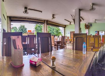 laos/xekong-province/restaurant/com-nieu-sekong