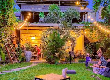 cambodia/oddar-meanchey/restaurant/wild-creative-bar-spring-rolls-restaurant