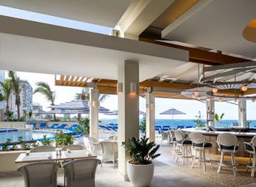 puerto-rico/big-island/restaurant/ola-ocean-front-bistro