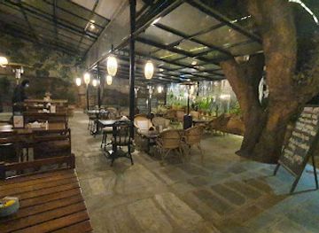 nepal/patan/restaurant/the-yellow-house