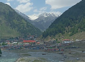 pakistan/kohistan/restaurant/batakundi-kpk-naran-valley