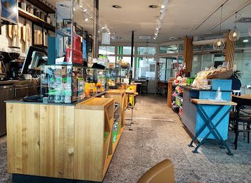 slovenia/postojna-cave/restaurant/marche-bistro-ravbarkommanda-i