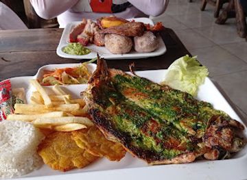 colombia/los-llanos/restaurant/mi-lena-lenos-palos-castilla