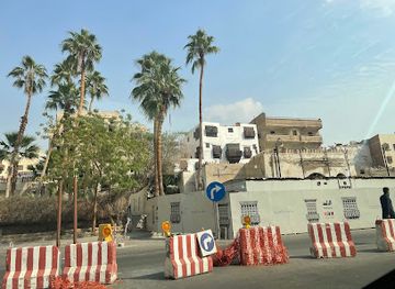 saudi-arabia/jeddah/al-balad/restaurant/rouss-mndy-baashn