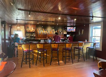new-hampshire/lakes-region/restaurant/craft-beer-xchange-home-of-the-witches-brew-pub