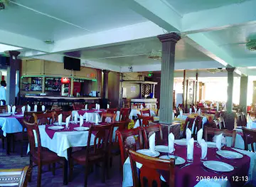 Comlone Restaurant